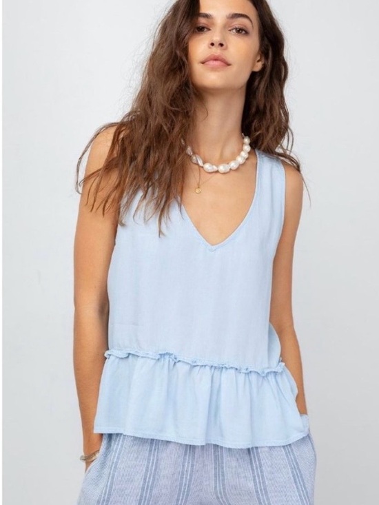 Rails Tops - EUC Rails “Mira” top in Light Vintage Blue